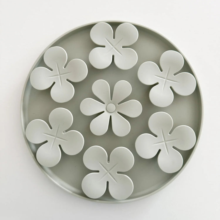 Snuffle Mat Flowers – Sage