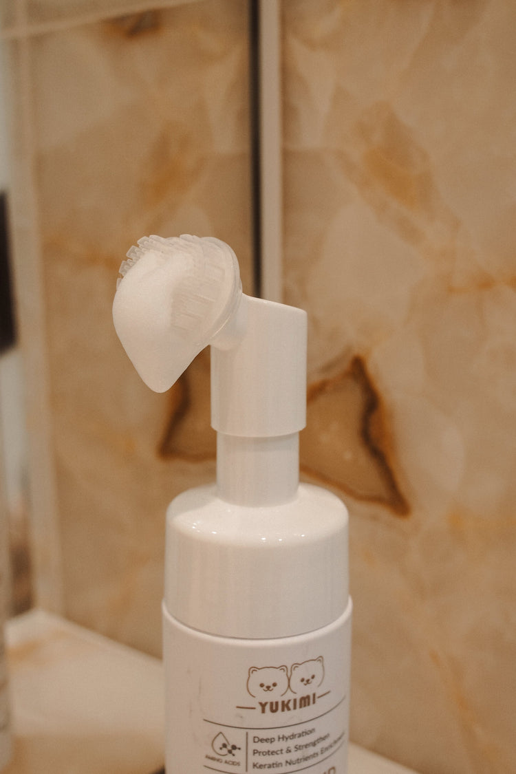 Paw cleanser open with flowing foam