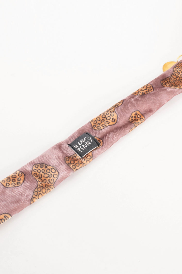 Necktie – Beurre de cacahuète