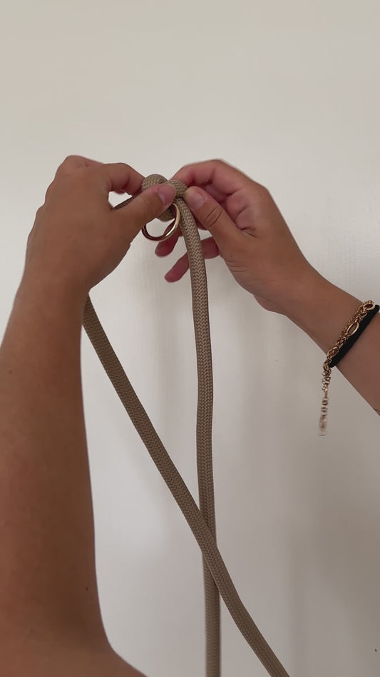 Laisse mains libres en cordes tressées – Tan